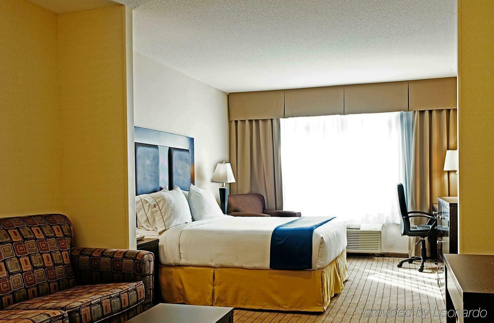 Ramada By Wyndham Prince Albert Habitación foto